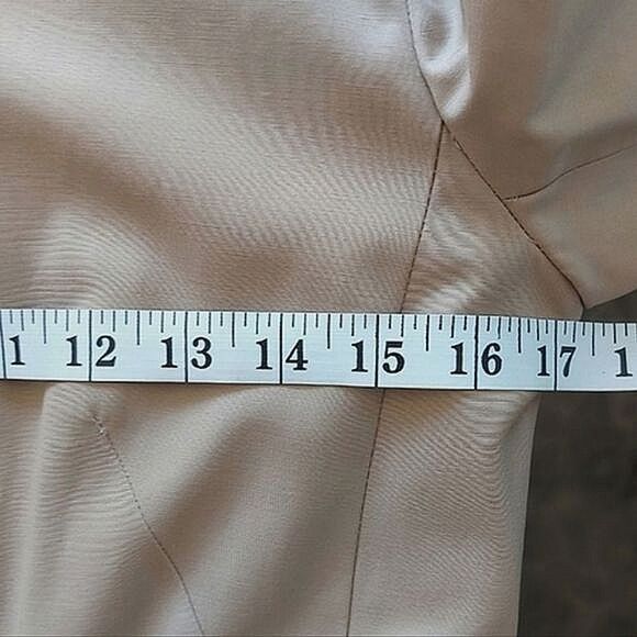 Via Spiga waterproof sand tone rain trench size XS - Picture 12 of 16